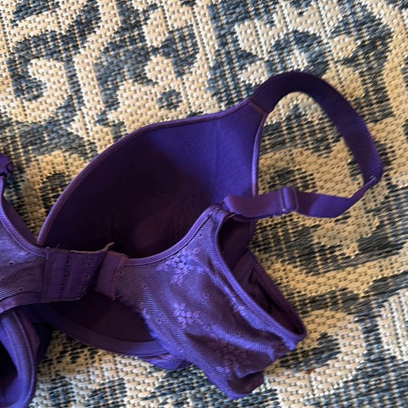 Bali Purple Satin Underwire Bra. Size 38C.  Worn several times. - Picture 9 of 15